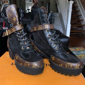 Louis Vuitton Laureate Desert Combat Boots
